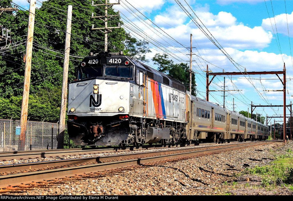 NJT 4120 on train 853